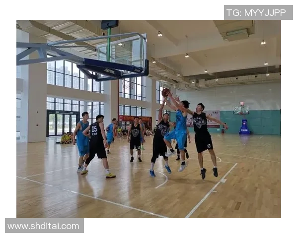 成都篮球队阵地战解析：战术布局与球员协作的深度剖析